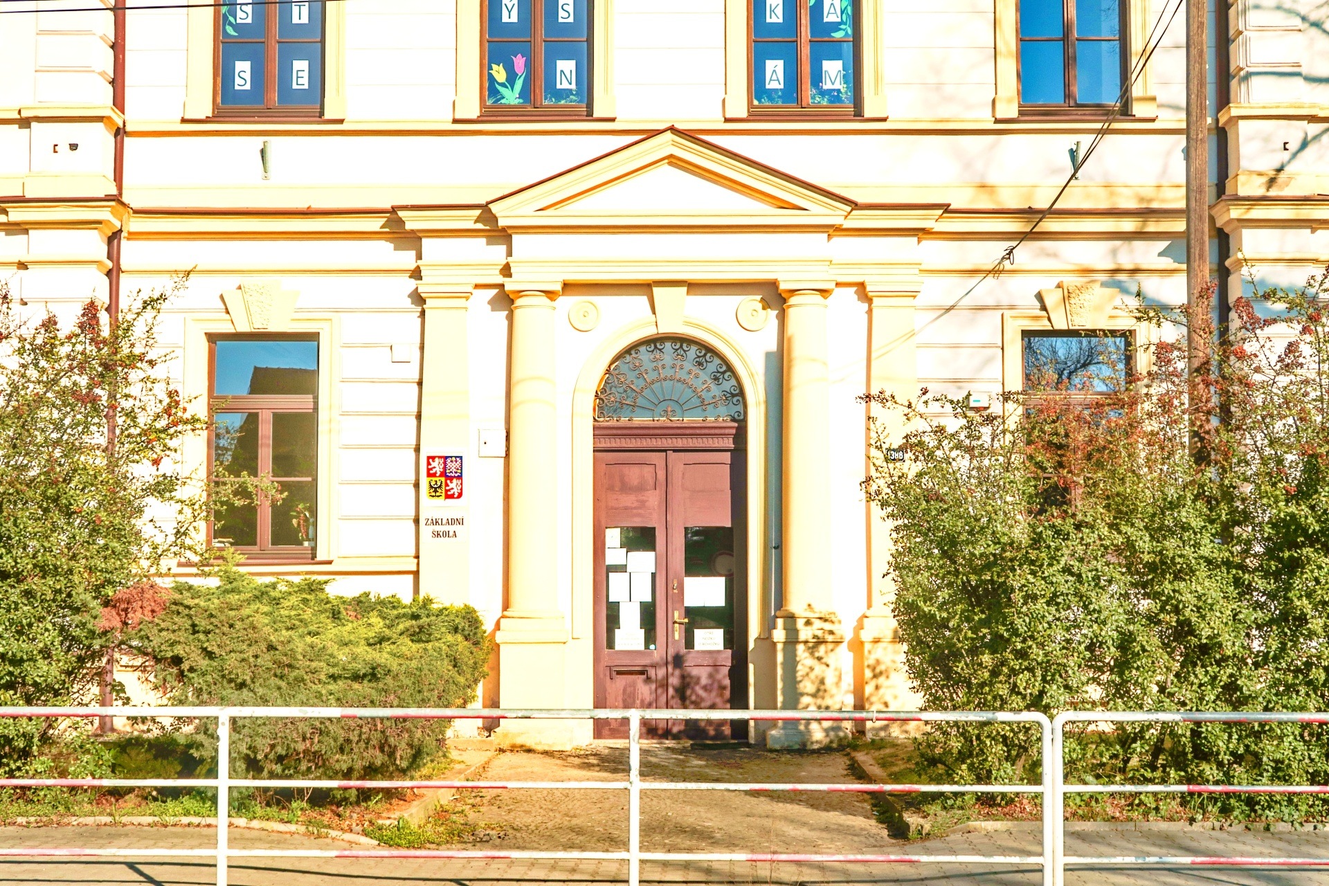 Vítejte na stránkách ZŠ Mělník-Mlazice Vítejte na stránkách ZŠ Mělník-Mlazice